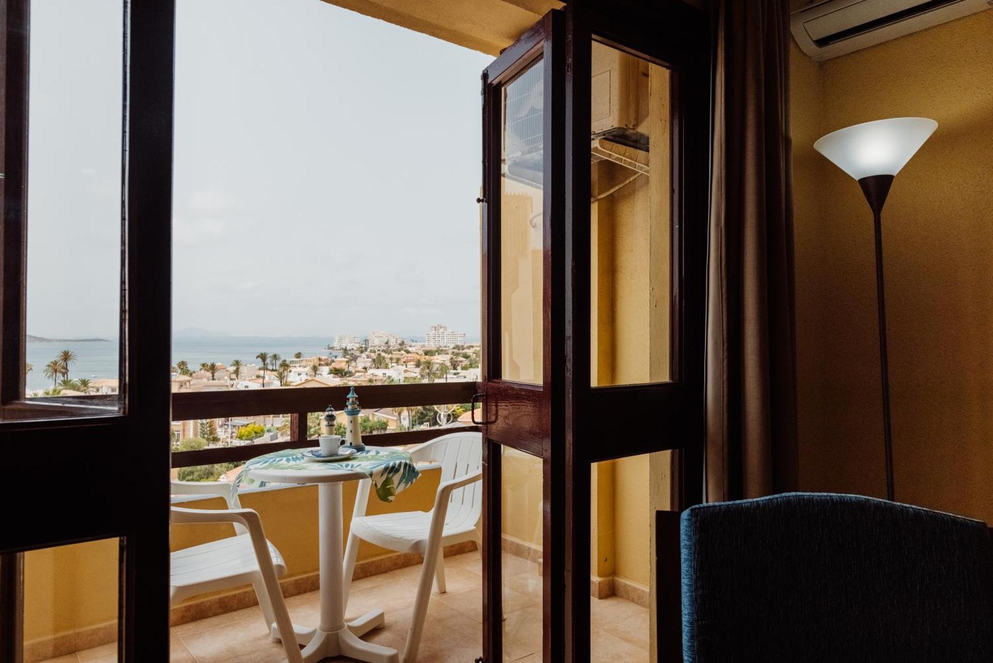 One-Bedroom Apartment Sea View Terrace